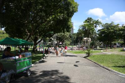 Atrações na Praça da República - Carimbó