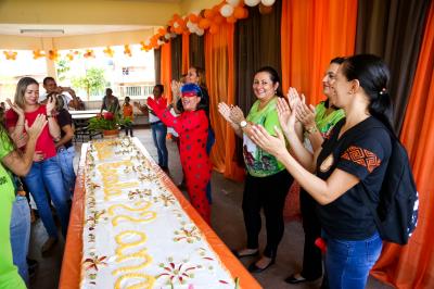 Escola Municipal Liceu Mestre Raimundo Cardoso homenageia mestres da cerâmica	