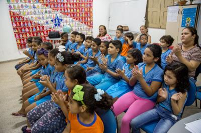 Crianças participam de ação educativa no Dia Internacional da Síndrome de Down	