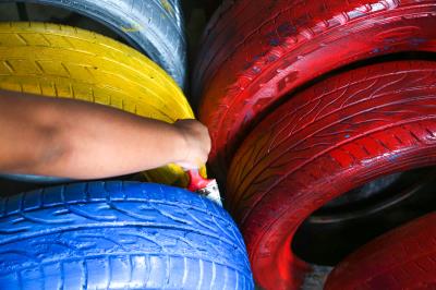 Prefeitura e comunidade se unem contra descarte de lixo em canal da Marambaia