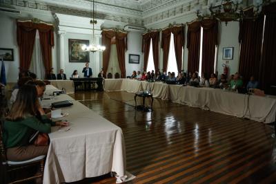 Prefeitura detalha o programa Sanear Belém para representantes do BID	