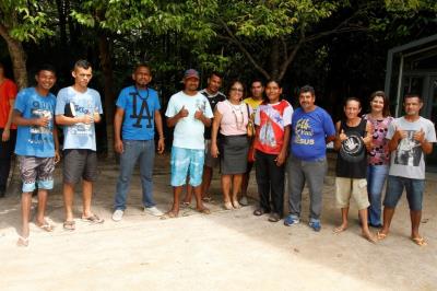 Pessoas em situação de rua visitam o Mangal das Garças