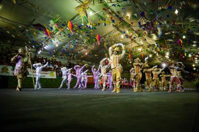 PRIMEIRA NOITE DA FASE FINAL DAS QUADRILHAS NO ARRAIÁ