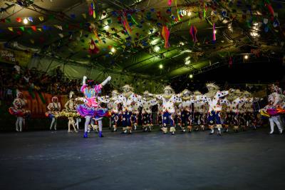 PRIMEIRA NOITE DA FASE FINAL DAS QUADRILHAS NO ARRAIÁ