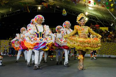 PRIMEIRA NOITE DA FASE FINAL DAS QUADRILHAS NO ARRAIÁ