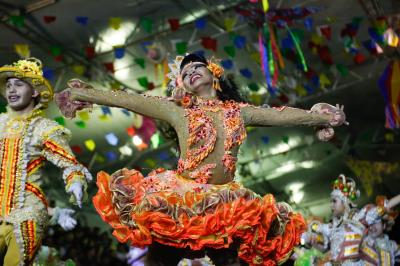 PRIMEIRA NOITE DA FASE FINAL DAS QUADRILHAS NO ARRAIÁ