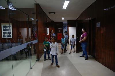 Funpapa realiza sessão de cinema para crianças que são contempladas pelos serviços do Cras Aurá