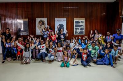 Funpapa realiza sessão de cinema para crianças que são contempladas pelos serviços do Cras Aurá