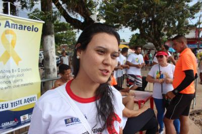 Campeonato anima a tarde de verão na Praia Grande, em Outeiro