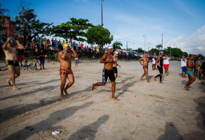 Dezenas de Inscritos na travessia Murubira/Farol, em Mosqueiro