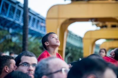 Esquadrilha da fumaça encanta crianças e adultos em Belém