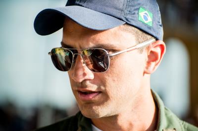 Esquadrilha da fumaça encanta crianças e adultos em Belém