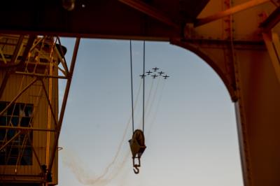 Esquadrilha da fumaça encanta crianças e adultos em Belém