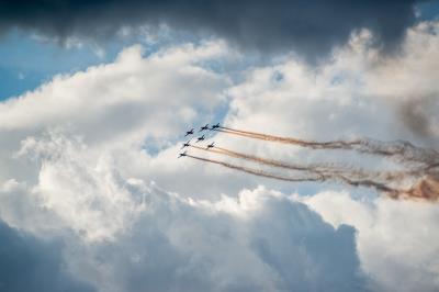 Esquadrilha da fumaça encanta crianças e adultos em Belém