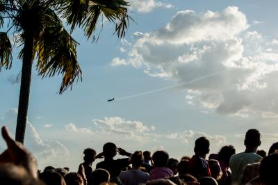 Esquadrilha da fumaça encanta crianças e adultos em Belém