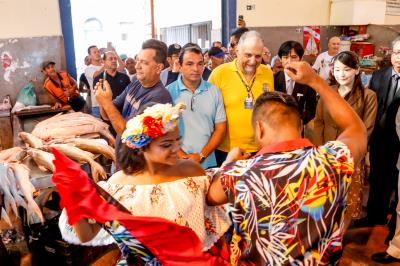 Feira do Ver-o-Peso recebe visita da princesa Mako, do Japão