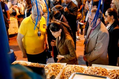 Feira do Ver-o-Peso recebe visita da princesa Mako, do Japão