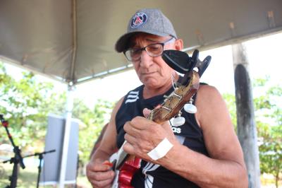 Com programação musical público lota ilha de Cotijuba