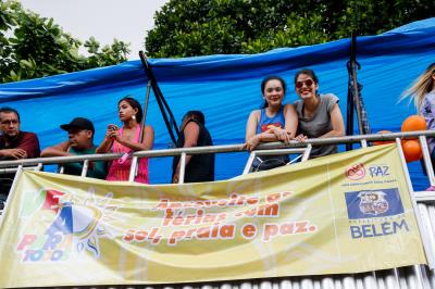 Parada do Movimento LGBTI leva mais de 30 mil pessoas às ruas de Mosqueiro