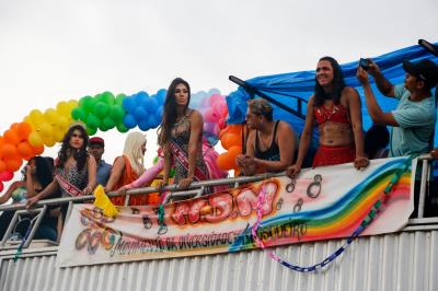 Parada do Movimento LGBTI leva mais de 30 mil pessoas às ruas de Mosqueiro