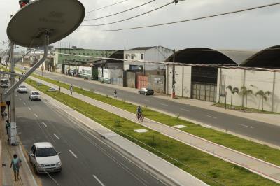 Novo trecho urbanizado da Bernardo Sayão completa um mês com área preservada pela comunidade