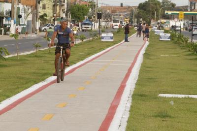 Novo trecho urbanizado da Bernardo Sayão completa um mês com área preservada pela comunidade