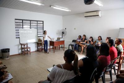 Cursos de pedreiro, hidráulica e meio ambiente qualificam moradores da Bacia da Estrada Nova