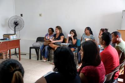 Cursos de pedreiro, hidráulica e meio ambiente qualificam moradores da Bacia da Estrada Nova