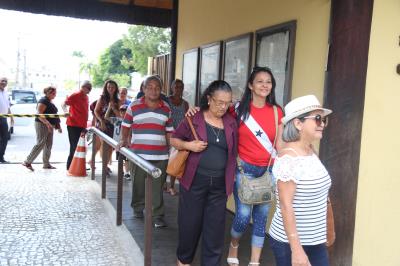 Aposentados têm manhã de passeios por pontos turísticos de Belém
