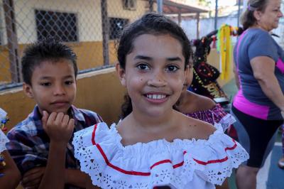 Alunos festejam o Dia do Folclore com música, dança e contação de histórias