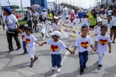 Ensino fundamental de Belém faz desfile e reforça conceitos de paz, educação e cidadania