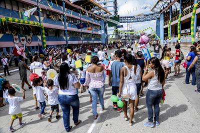 Ensino fundamental de Belém faz desfile e reforça conceitos de paz, educação e cidadania