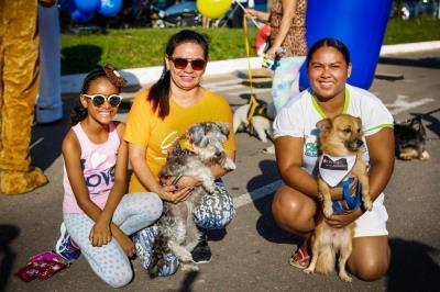 Domingo de lazer na Doca também teve caminhada para cães