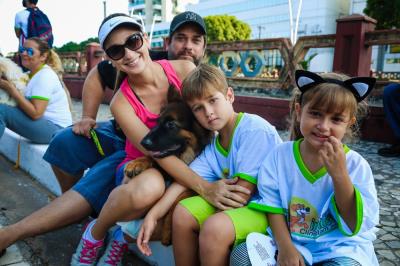 Domingo de lazer na Doca também teve caminhada para cães