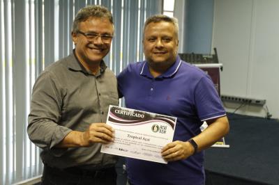 Prefeitura de Belém apresenta laudo da coleta do açaí e reconhece vendedores