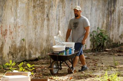 Iniciativa de moradores muda cenário na Marambaia