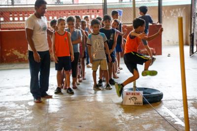 Professor do município promove inclusão em atividades físicas para alunos
