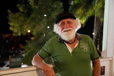 Reformado pela Prefeitura, Chalé Tavares Cardoso é devolvido à população