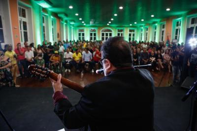 Reformado pela Prefeitura, Chalé Tavares Cardoso é devolvido à população