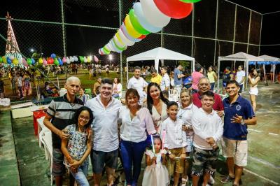 Chegada do novo ano enche de cor e luz o céu no Portal da Amazônia