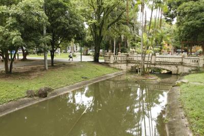 Belém e seus vários encantamentos vistos nas praças, rios e no seu verde	