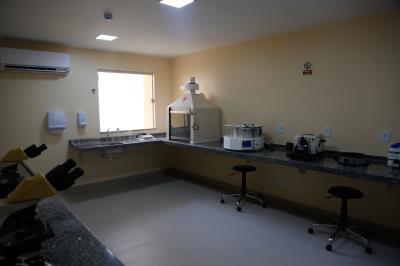 Prefeitura entrega nova unidade especializada em saúde da mulher