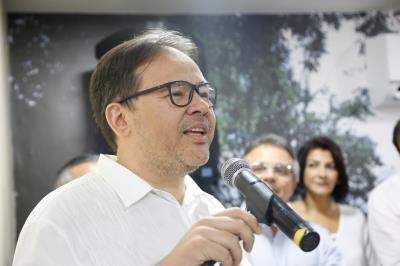 Prefeitura entrega nova unidade especializada em saúde da mulher