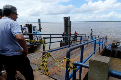 Prefeitura entrega uniforme escolar, ônibus e tratores aos distritos de Outeiro e Icoaraci