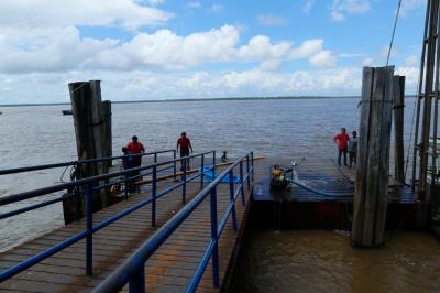 Prefeitura entrega uniforme escolar, ônibus e tratores aos distritos de Outeiro e Icoaraci
