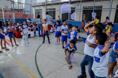 Professora da rede municipal de ensino é premiada nacionalmente
