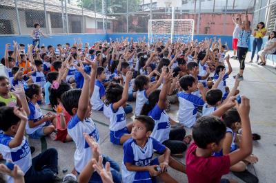 Professora da rede municipal de ensino é premiada nacionalmente