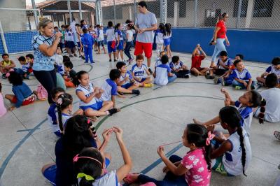 Professora da rede municipal de ensino é premiada nacionalmente