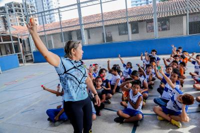 Professora da rede municipal de ensino é premiada nacionalmente
