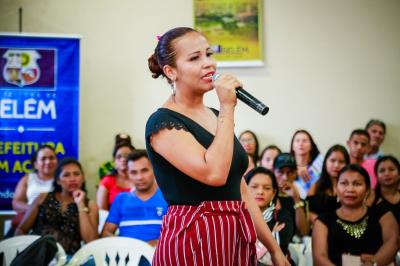 Fundo Ver-o-Sol entrega certificados de capacitação para garçons e empreendedores